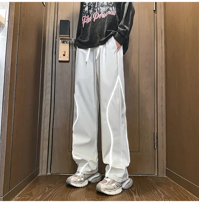 Men's Cream Retro Outdoor Hiking Pants Detail