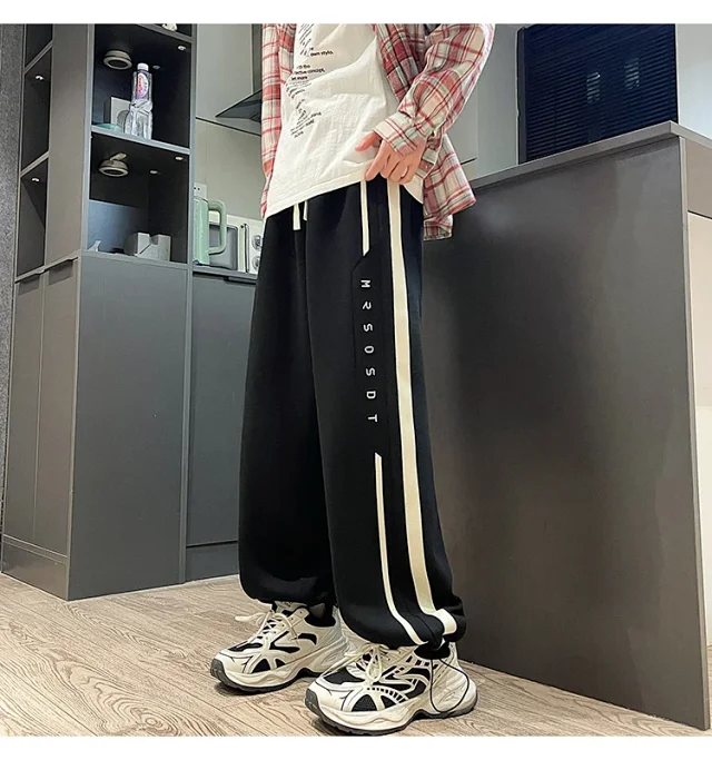 2025 Men's Sweatpants Oversize Loose Straight Trousers Detail