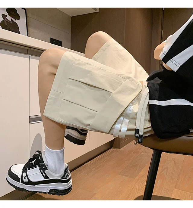 Summer Men's Cargo Shorts Detail