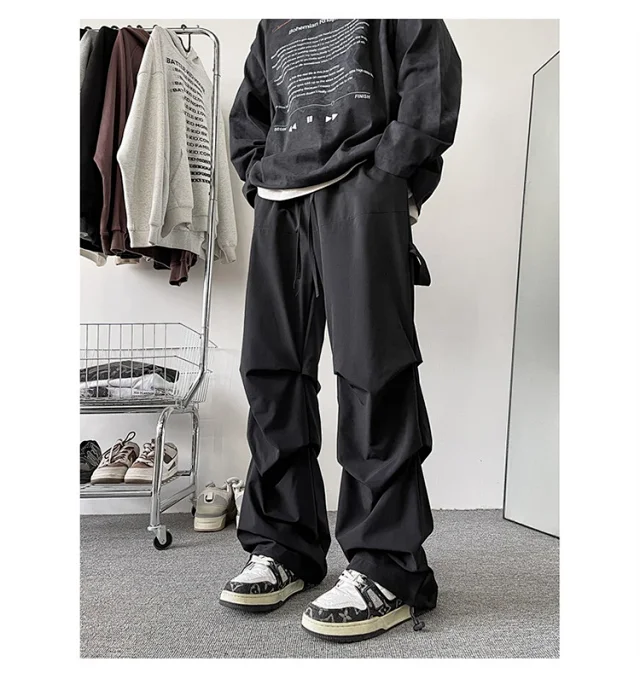 Oversize Khaki Cargo Pants for Men Detail