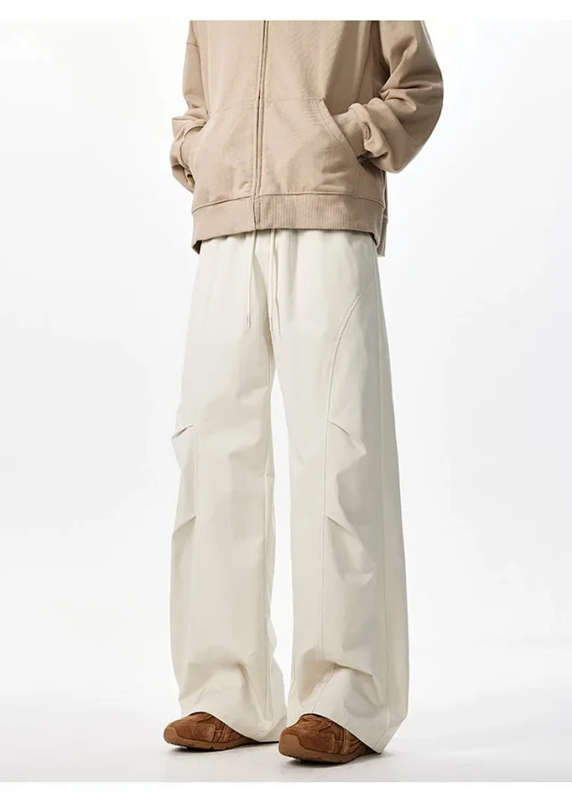 Men's Parachute Pleated Outdoor Pants Detail