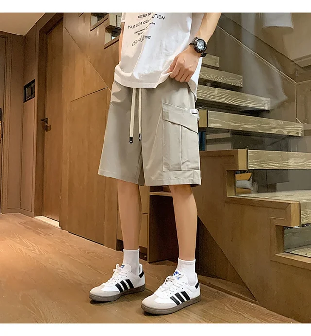 Summer Men's Cargo Shorts Detail