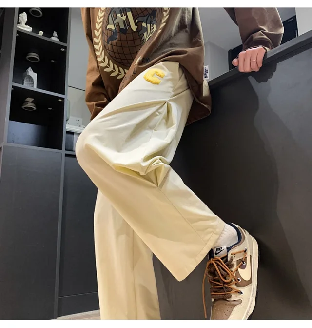 Men's Vintage Loose Wide-Leg Pants Detail