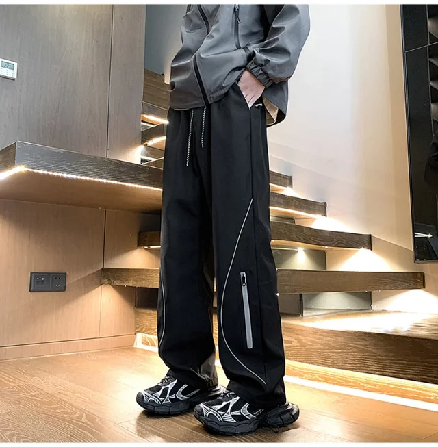 Japanese Oversize Men's Hiking Cargo Pants Detail