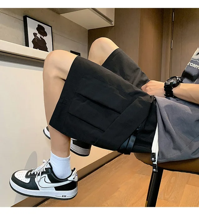 Summer Men's Cargo Shorts Detail