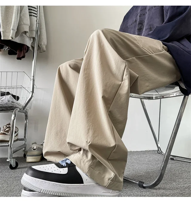 Japanese Oversize Khaki Cargo Pants Detail