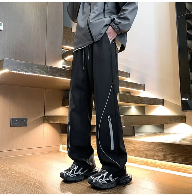 Japanese Oversize Men's Hiking Cargo Pants Detail