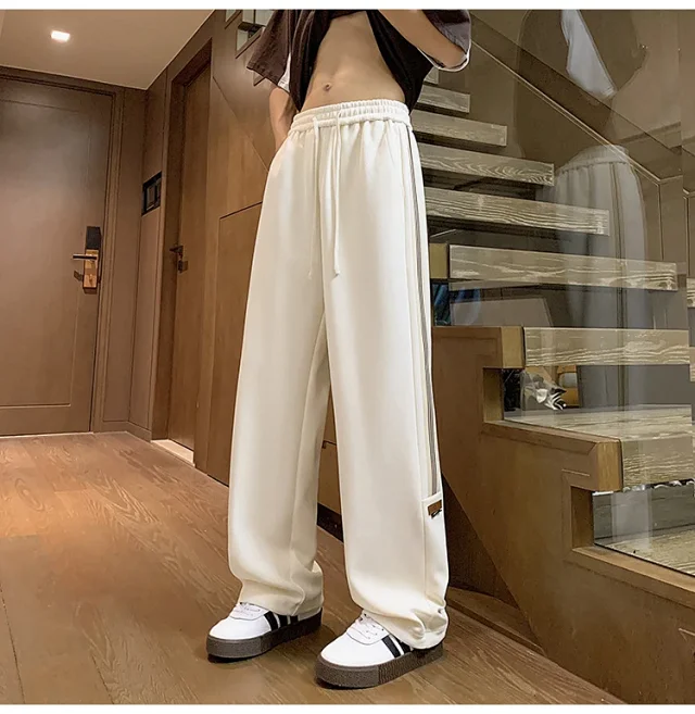 2025 Fall Men's Loose Streetwear Wide-Leg Pants Detail