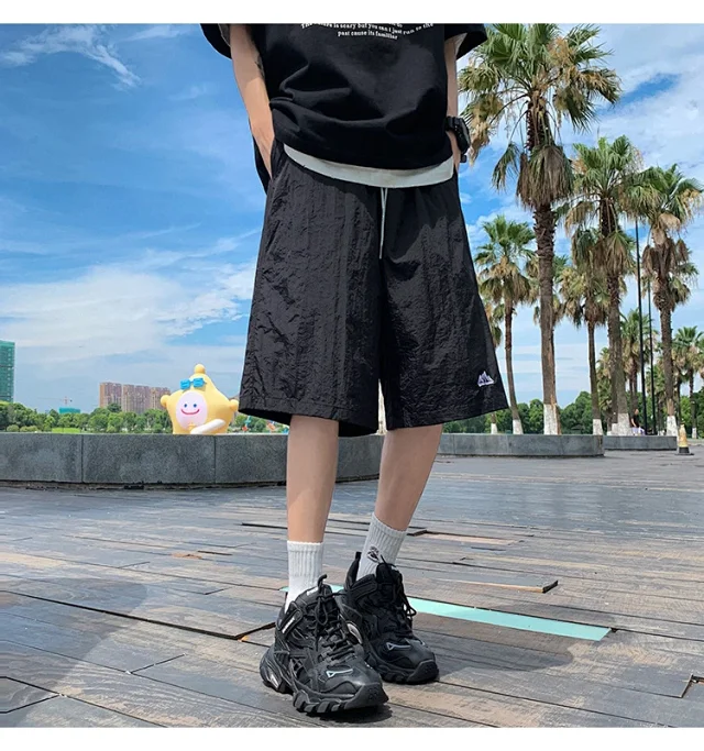 Men's Trendy Loose Ice Silk Shorts 2025 Detail