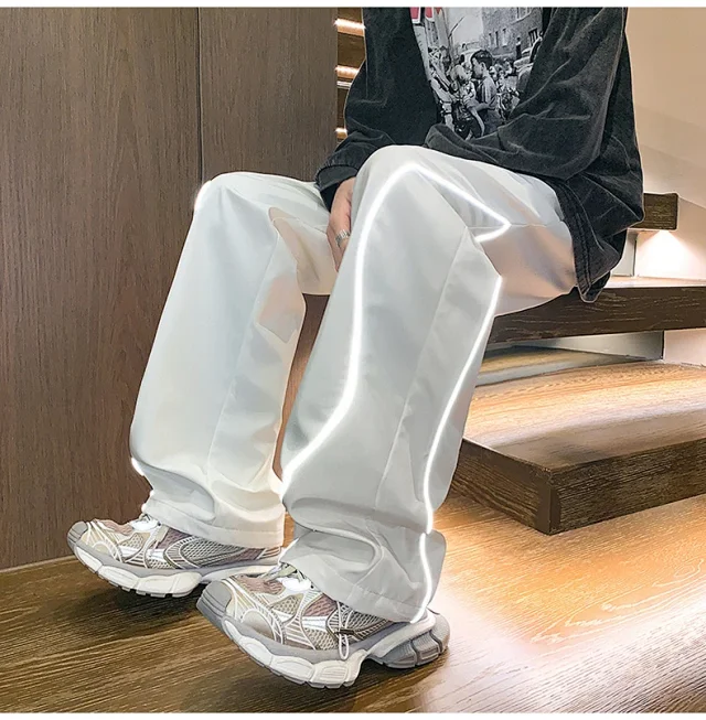 Men's Cream Retro Outdoor Hiking Pants Detail