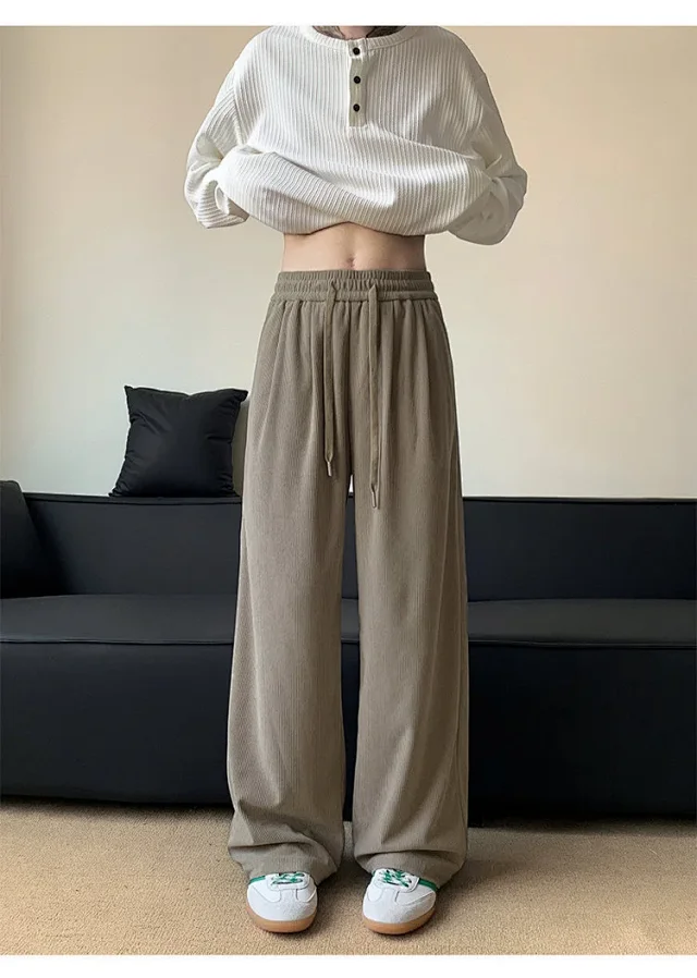 Khaki Wide-Leg Sport Pants Detail