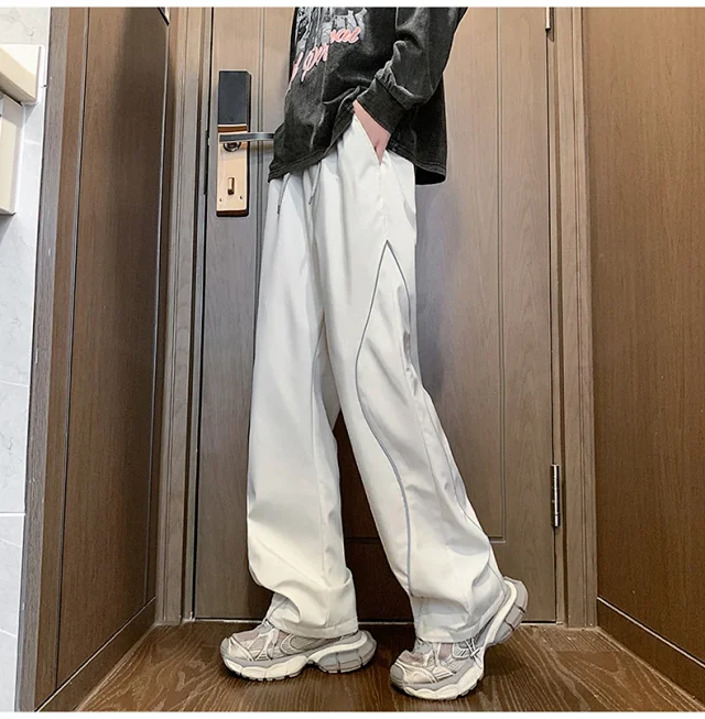Men's Cream Retro Outdoor Hiking Pants Detail
