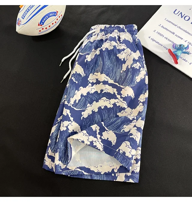 Men's Summer Wave Print Loose Shorts Detail