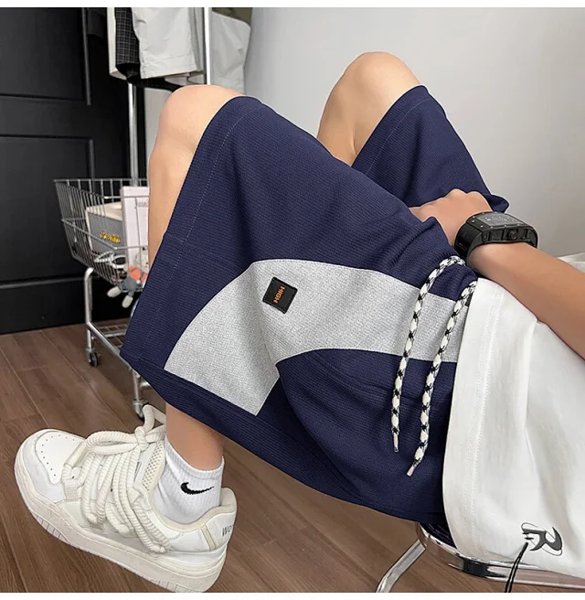 Men's Color-blocking Athletic Shorts Detail