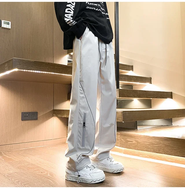 Japanese Oversize Men's Hiking Cargo Pants Detail
