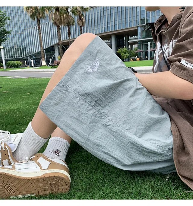Men's Trendy Loose Ice Silk Shorts 2025 Detail