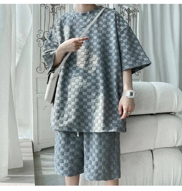 Men's Loose Checkered Jacquard T-shirt & Shorts Set Detail