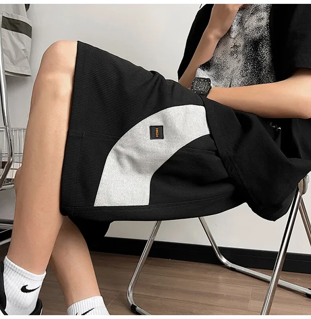 Men's Color-blocking Athletic Shorts Detail
