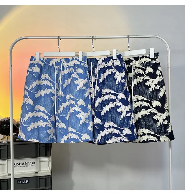 Men's Summer Wave Print Loose Shorts Detail