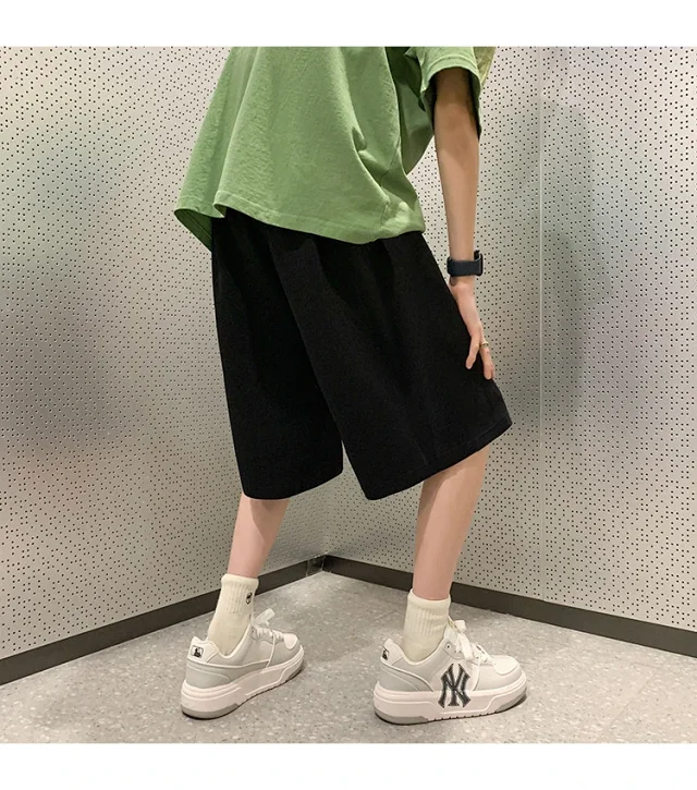 Men's Embroidered Retro Shorts Detail