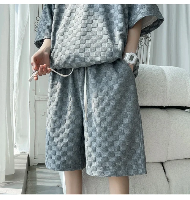 Men's Loose Checkered Jacquard T-shirt & Shorts Set Detail