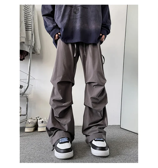 Oversize Khaki Cargo Pants for Men Detail