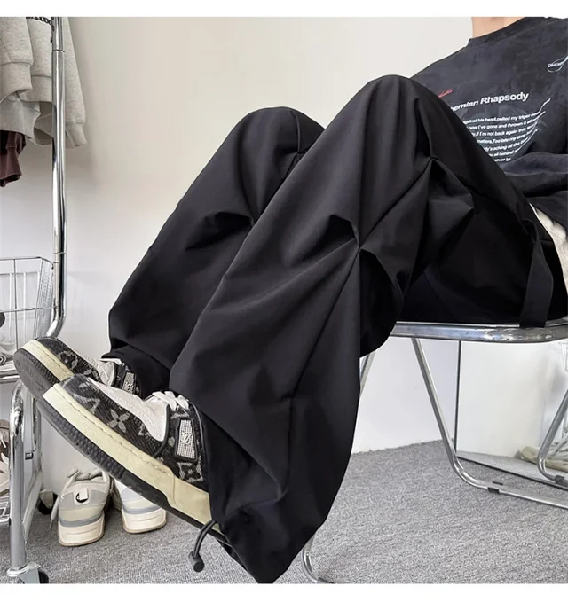 Oversize Khaki Cargo Pants for Men Detail