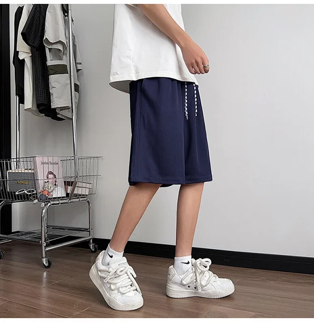 Men's Color-blocking Athletic Shorts Detail