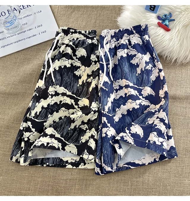 Men's Summer Wave Print Loose Shorts Detail
