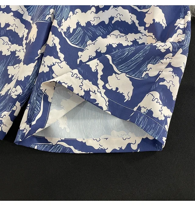 Men's Summer Wave Print Loose Shorts Detail