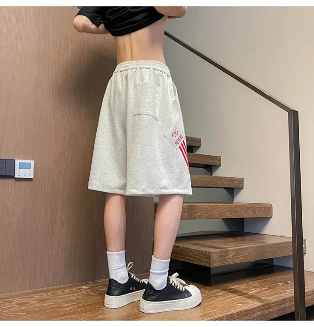 Men's Summer Loose Straight Shorts Detail