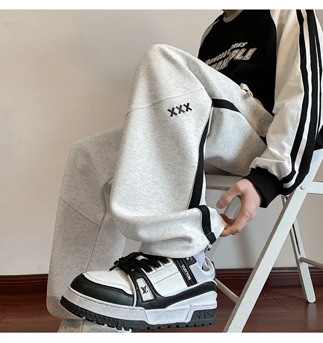 Men's Oversized Japanese Striped Sweatpants Detail