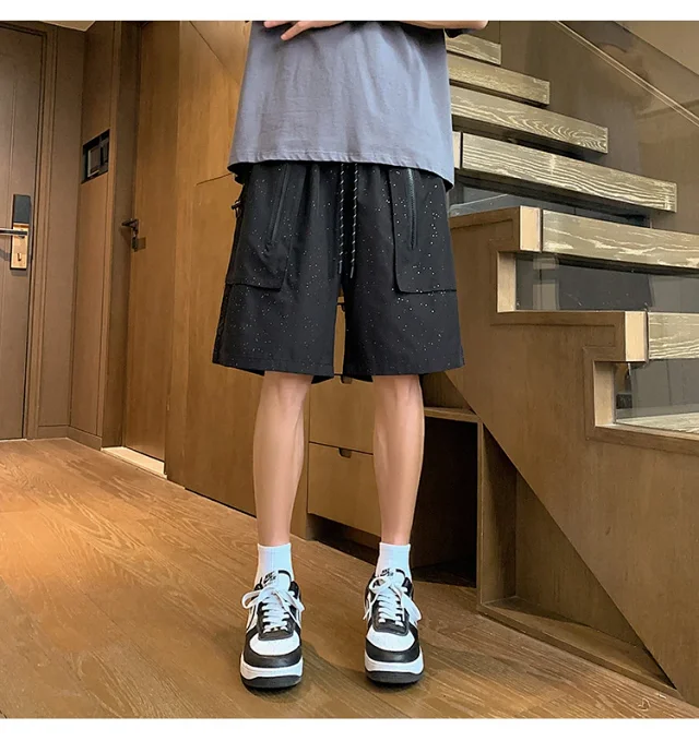 Men's Summer College - style Star Shorts Detail