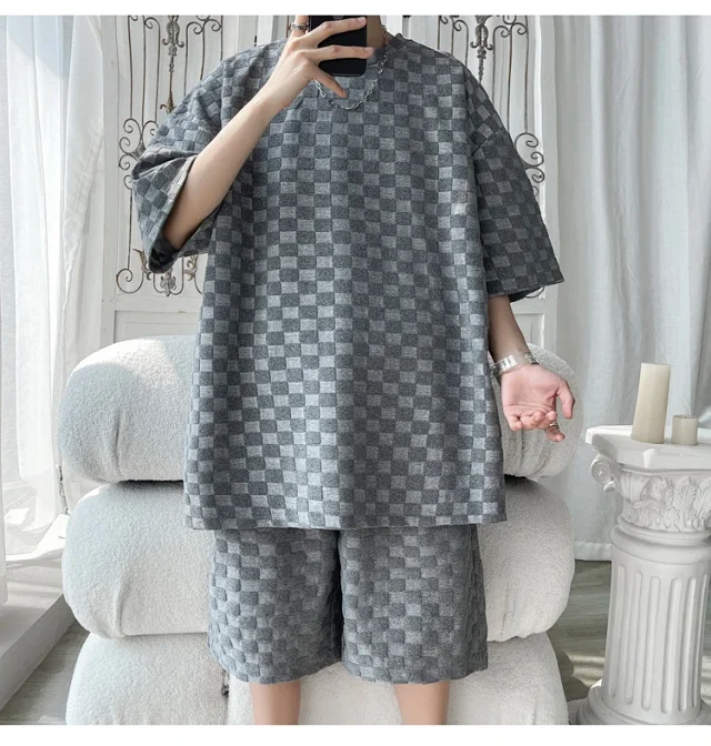 Men's Loose Checkered Jacquard T-shirt & Shorts Set Detail
