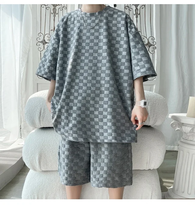 Men's Loose Checkered Jacquard T-shirt & Shorts Set Detail