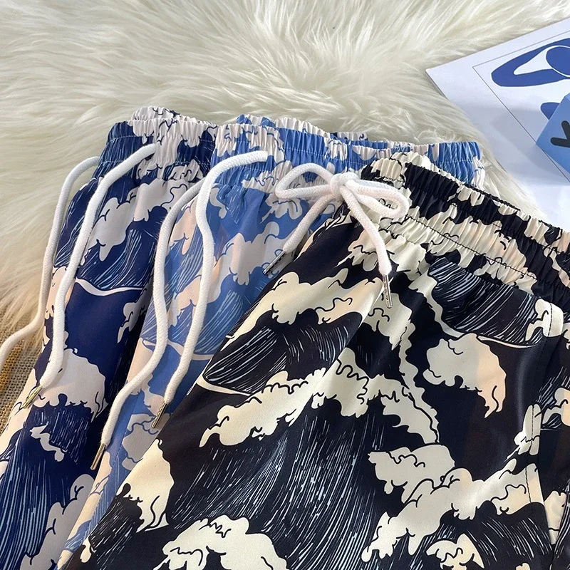 Men's Summer Wave Print Loose Shorts