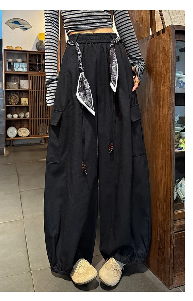 2025 Fall New 2 - Way Women's Cargo Pants Detail