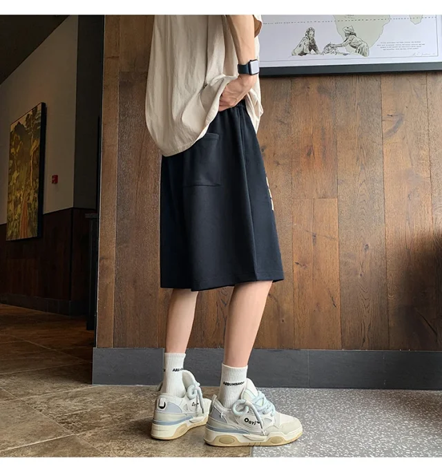 Men's Summer New Trendy Foam Print Loose Shorts Detail