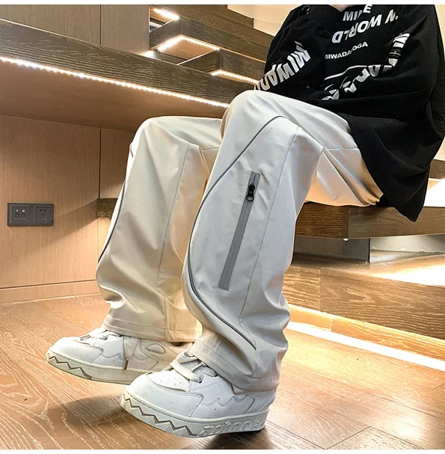 Japanese Oversize Men's Hiking Cargo Pants Detail