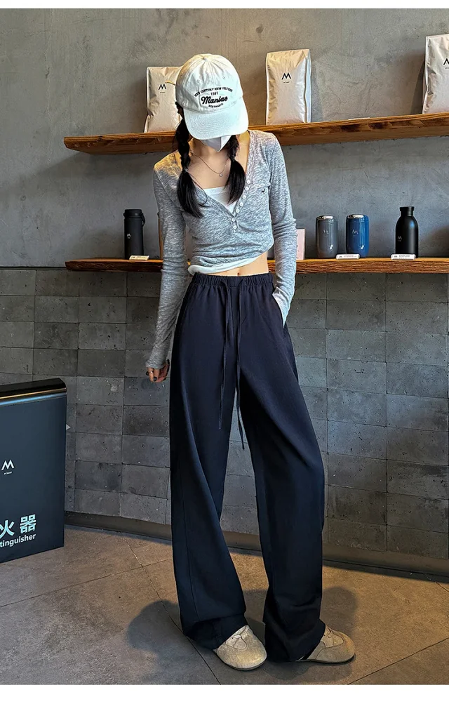 Women's High-Waist Slim Straight Leg Utility Pants Detail
