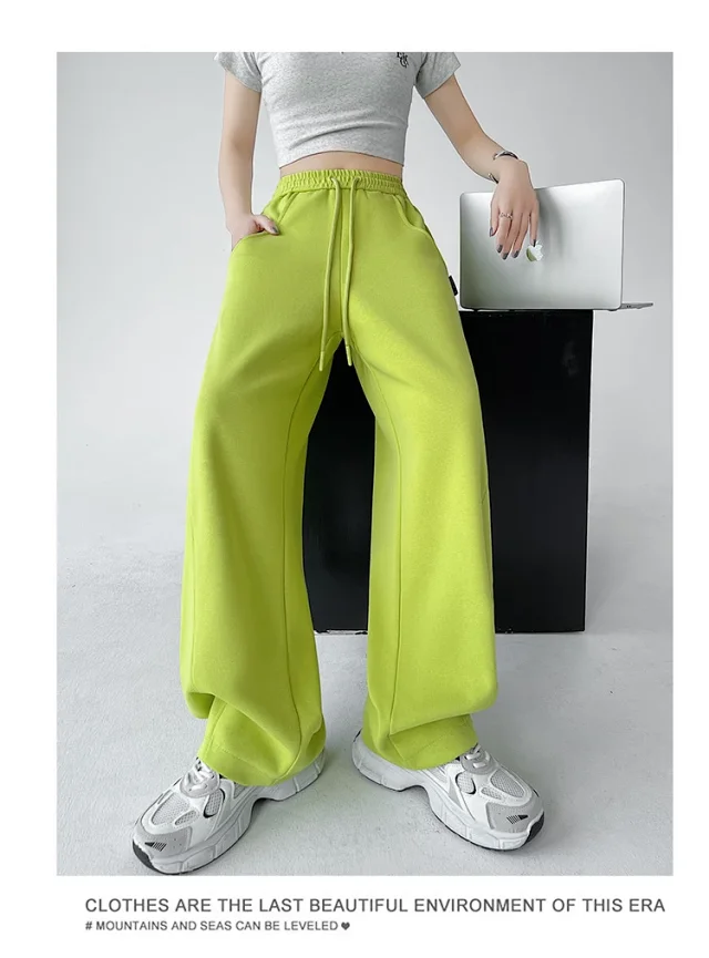 Banana Sporty Wide Leg Sweatpants for Women Detail