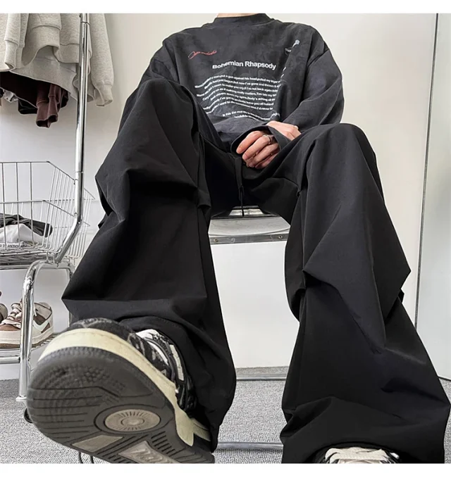 Oversize Khaki Cargo Pants for Men Detail