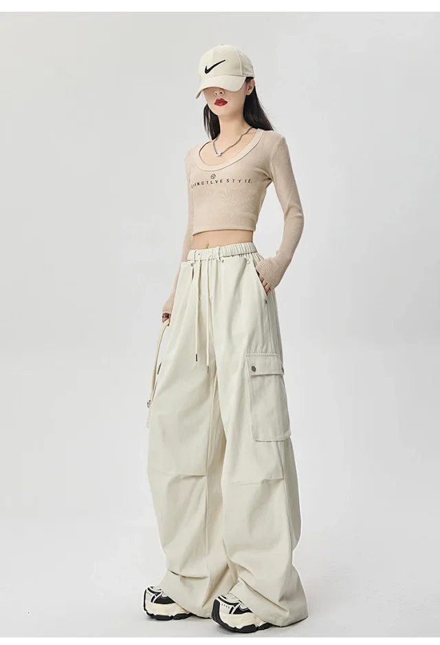 2025 Fall Women's American Streetwear Straight Cargo Pants Detail