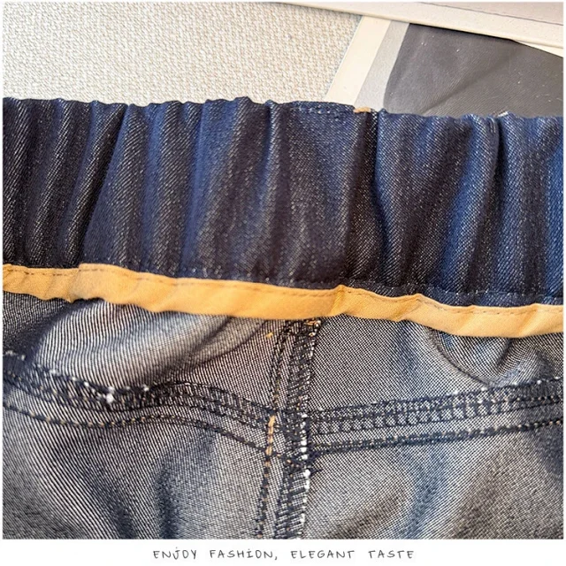 Early Autumn Scarf High-Waisted Denim Wide-Leg Pants Detail