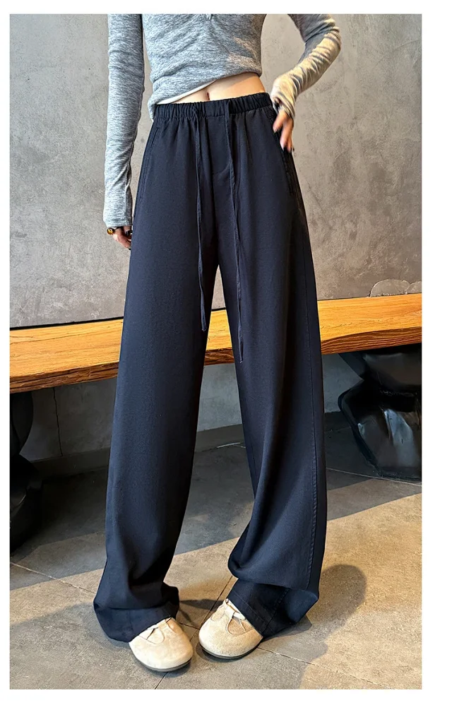 Women's High-Waist Slim Straight Leg Utility Pants Detail