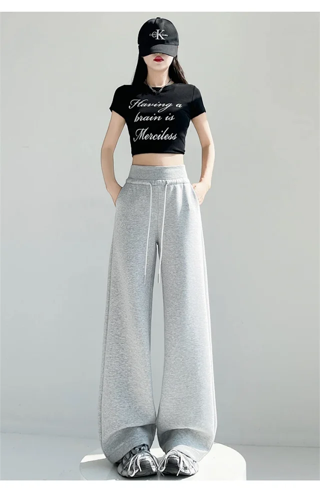2025 Early Autumn Dopamine Yellow Flared Sweatpants for Women Detail