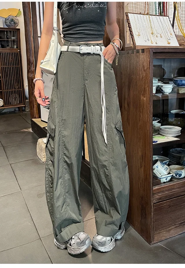 American Style High-Waist Cargo Pants for Women Detail
