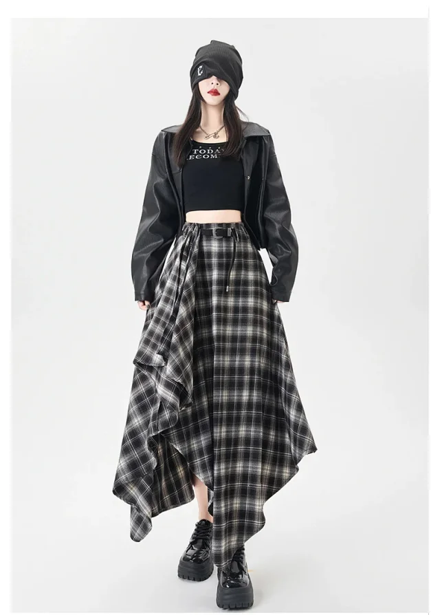 2025 Fall New Korean Black Plaid Irregular High-Waist Midi Skirt for Petite Cuties Detail
