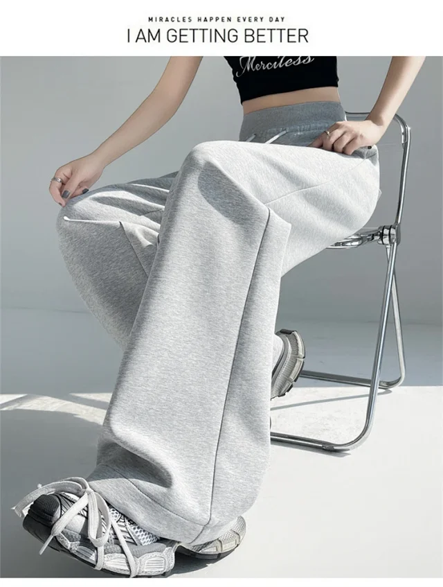 2025 Early Autumn Dopamine Yellow Flared Sweatpants for Women Detail
