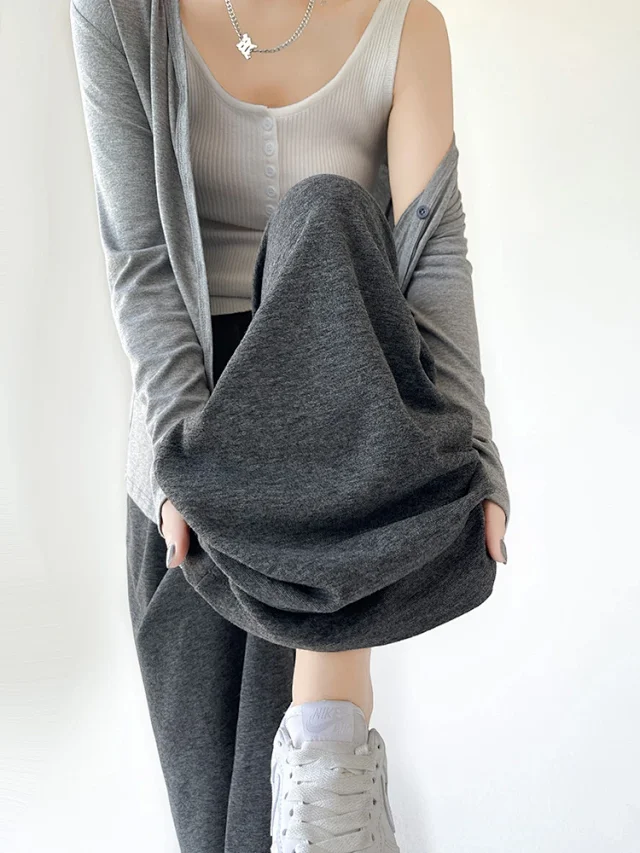2025 Early Autumn Loose Wide - leg Pants for Women Detail